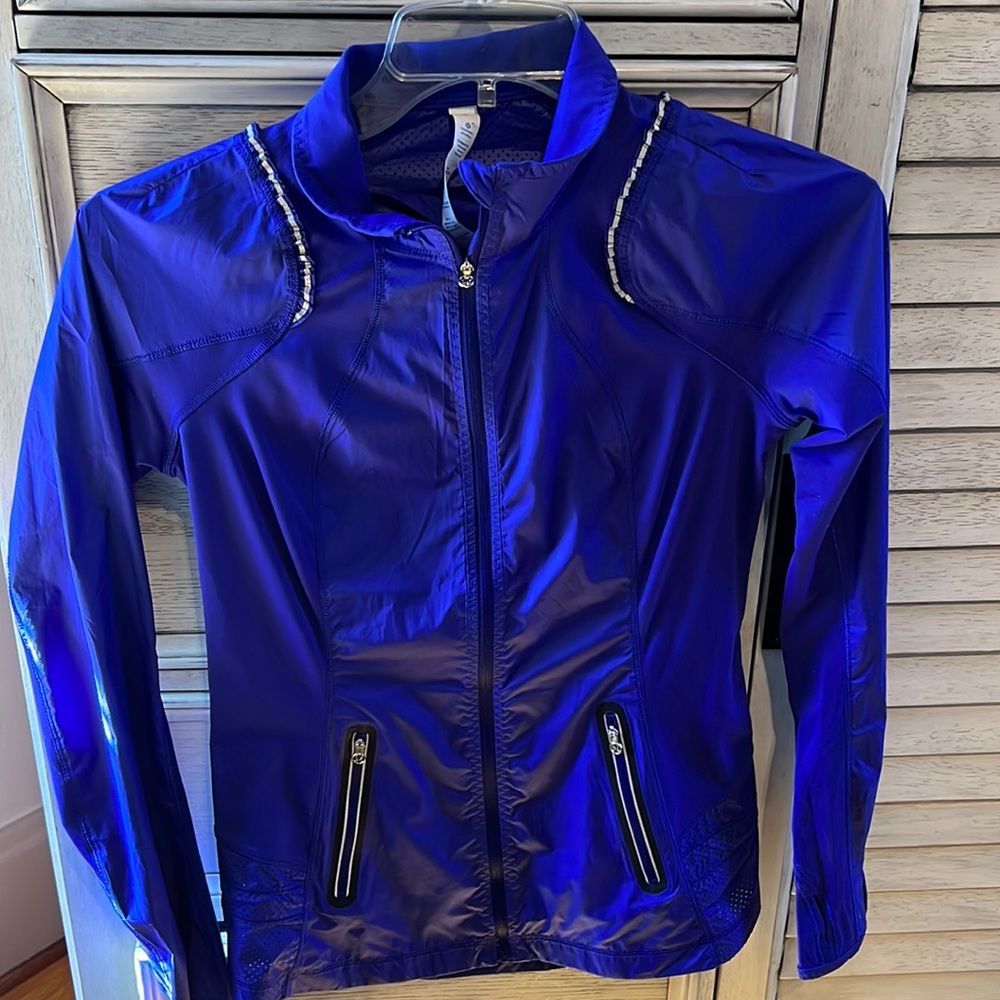 Lululemon lightweight jacket
